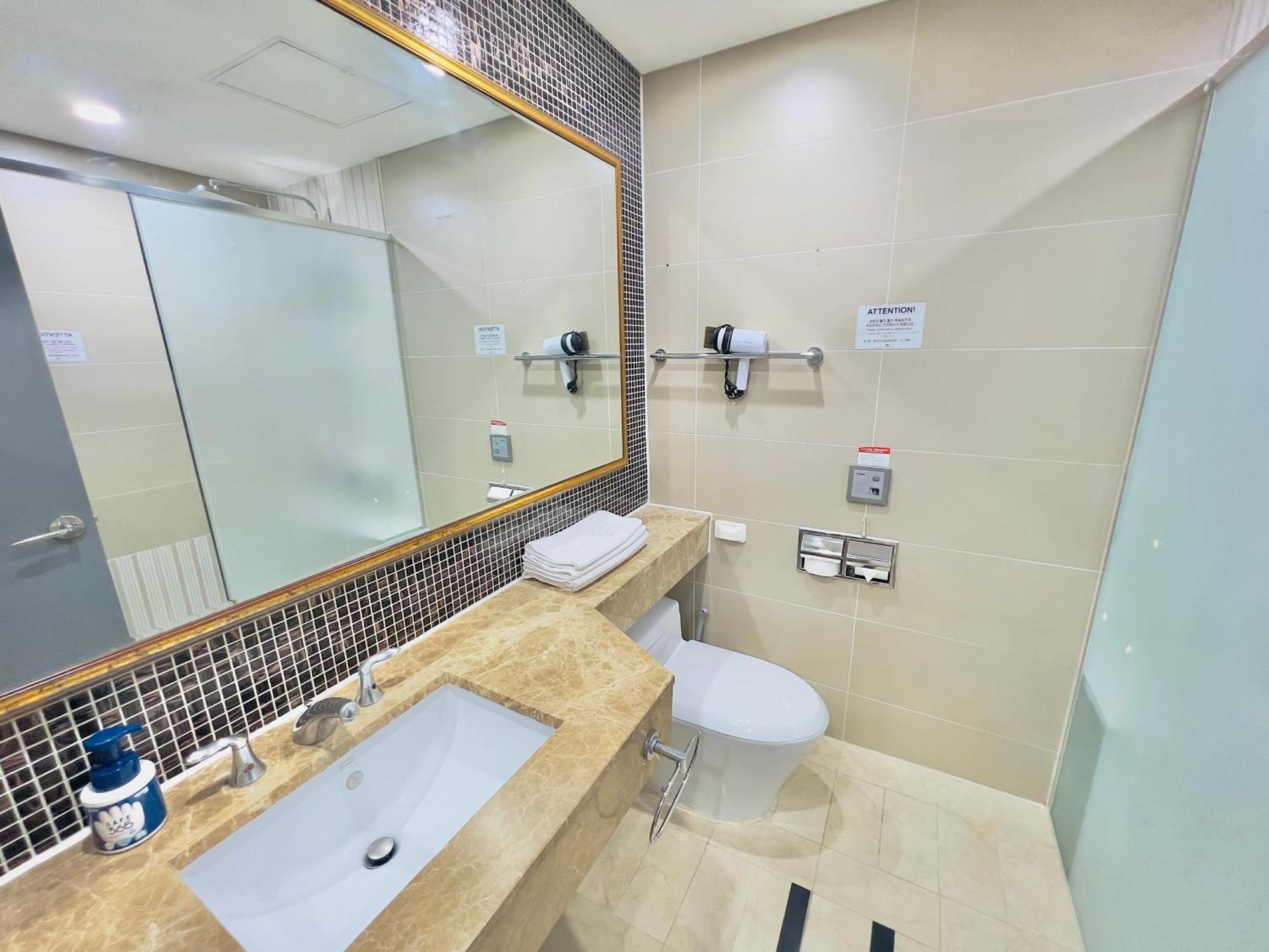 Busan Centurn Victoria Hotel Bagian luar foto