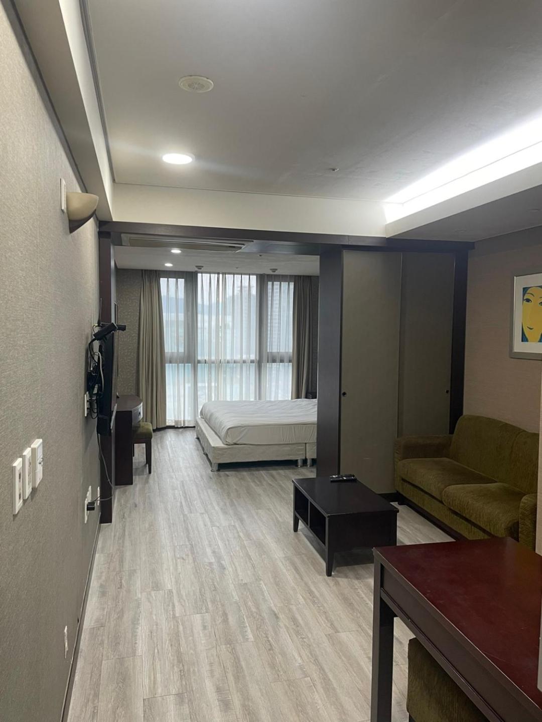 Busan Centurn Victoria Hotel Bagian luar foto